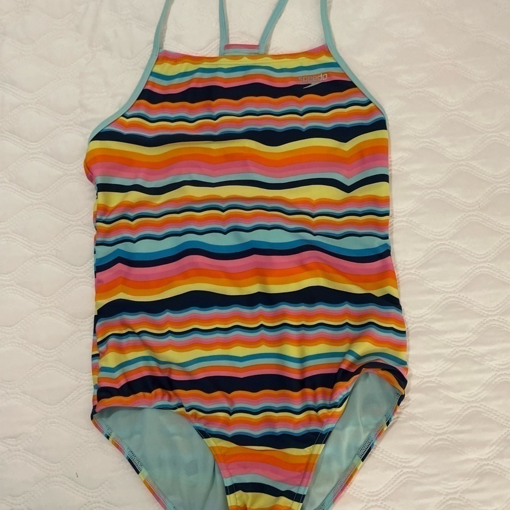Speedo Girls Swim suit size XL. NWOT